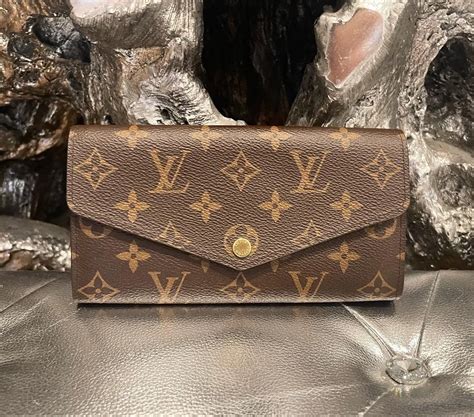 sarah louis vuitton|louis vuitton sarah wallet.